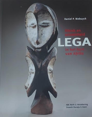 First  cover of 'LEGA. ETHIEK EN SCHOONHEID IN HET HART VAN AFRIKA.'