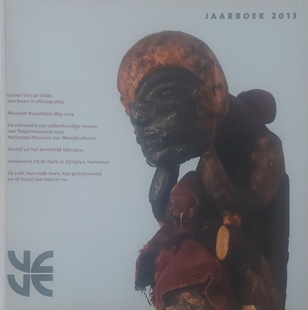 First  cover of 'JAARBOEK 2013. [VERENIGING VRIENDEN VAN ETNOGRAFICA].'