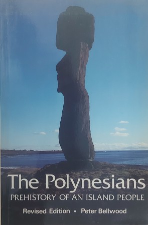 First  cover of 'THE POLYNESIANS. PREHISTORY OF AN ISLAND PEOPLE. (Paperback edition).'